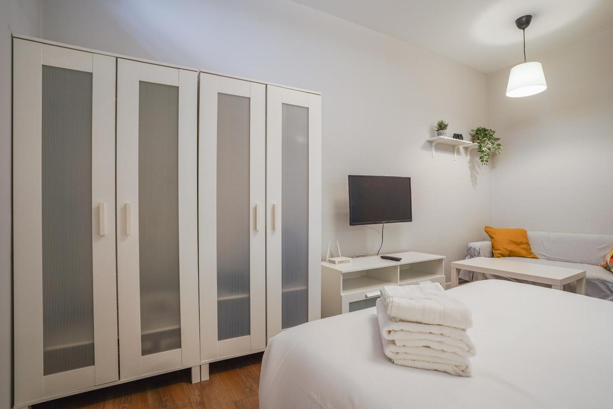 Cozy Apartment-1Bedroom 1Bathroom-Lavapies マドリード エクステリア 写真