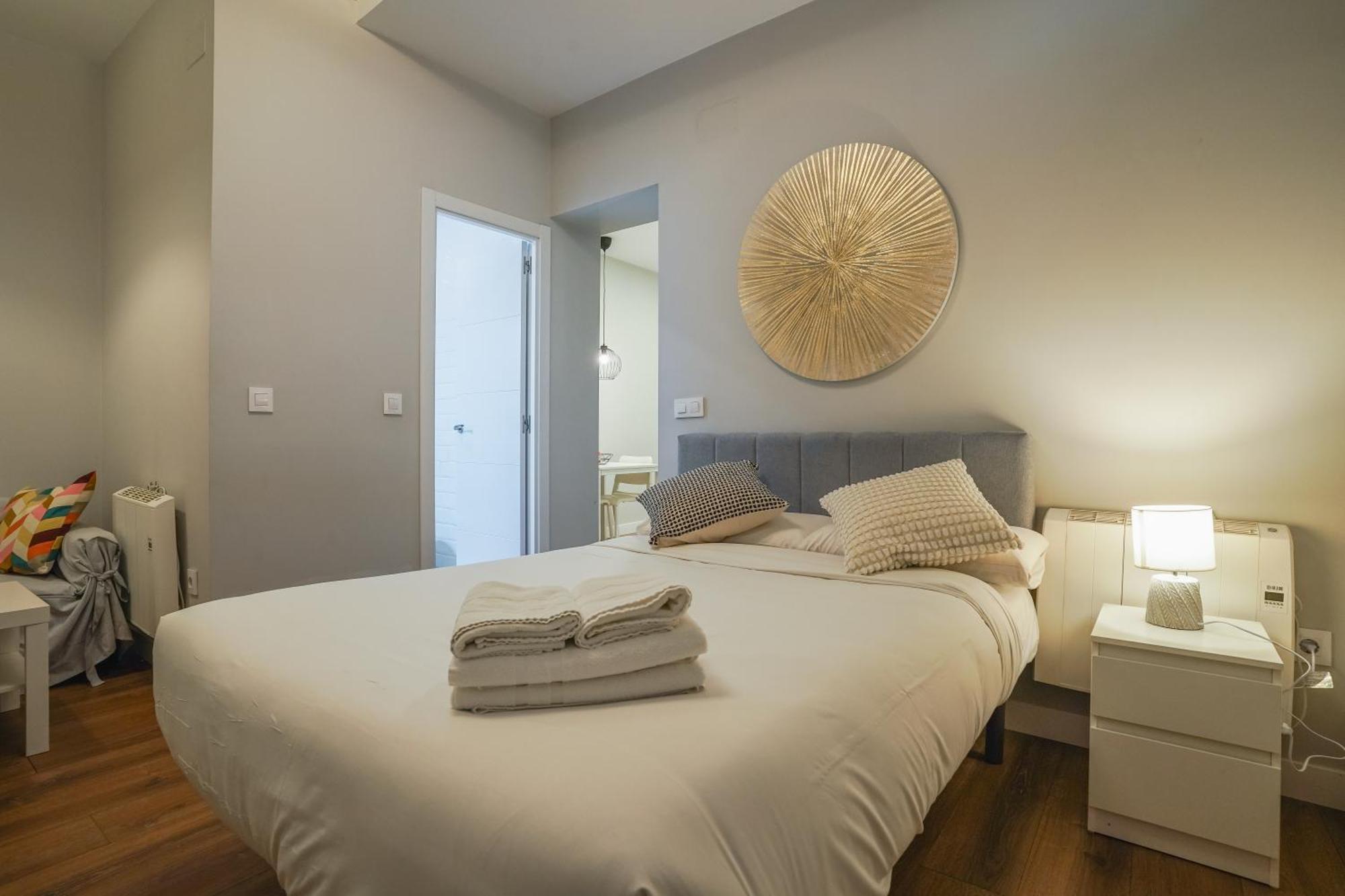 Cozy Apartment-1Bedroom 1Bathroom-Lavapies マドリード エクステリア 写真