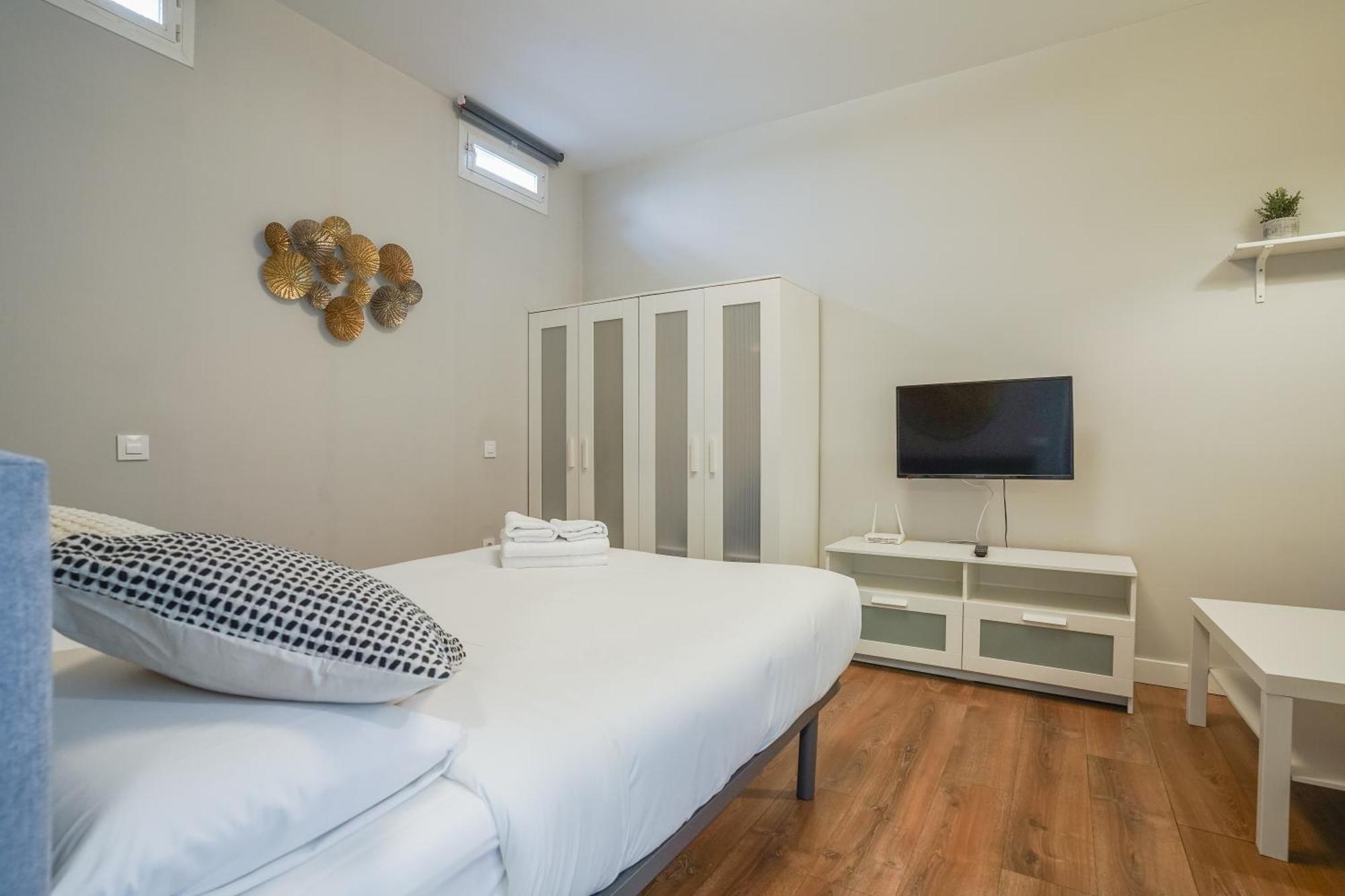 Cozy Apartment-1Bedroom 1Bathroom-Lavapies マドリード エクステリア 写真